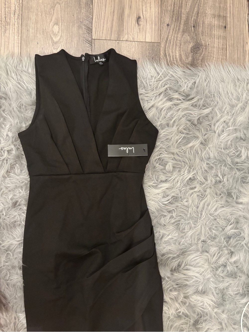 Lulu's Sleek Black V-Neck Midi Dress